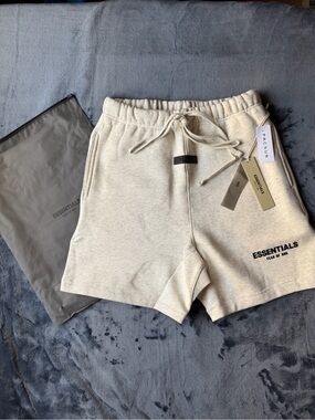Essentials Fear of God Light Oat Shorts